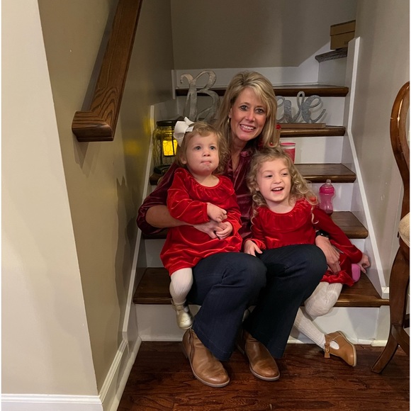 Meet your Posher, Gena - Picture 2 of 2